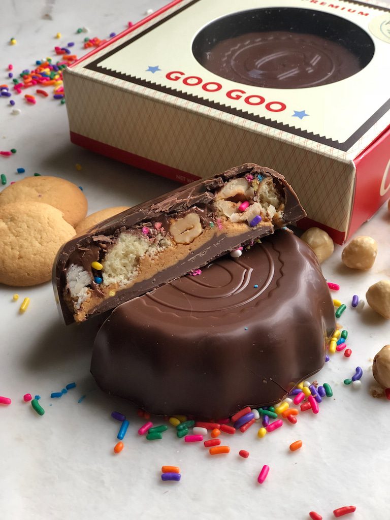 Goo-Goo-Premium-with-Sprinkles-close-up