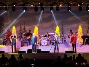 Dinner Show Nashville TN - A Country Christmas at Gaylord Opryland Nashville.