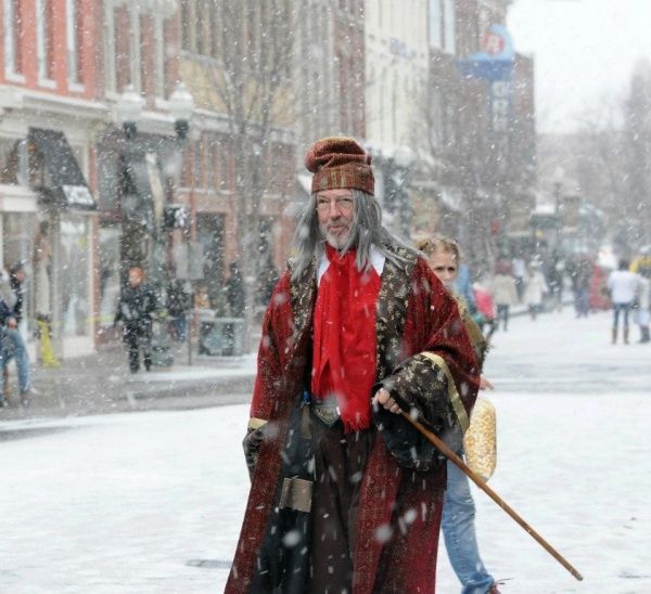 Dickens character, downtown Franklin, TN Christmas Festival Dickens of a Christmas event offers festive food and drink, children’s activities, live music, carolers, and outstanding arts & crafts.