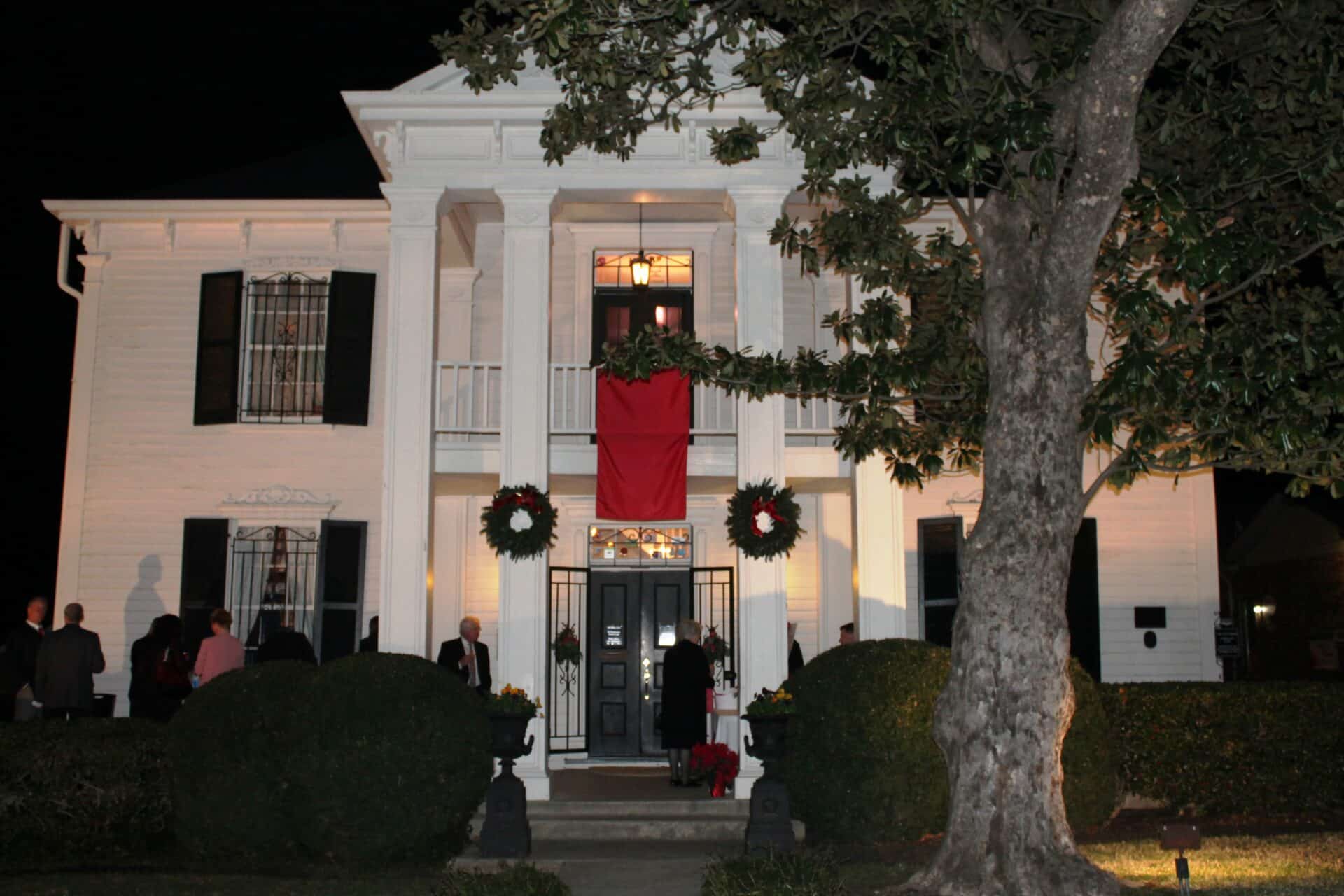 Lotz House Christmas Candlelight Tour in historic downtown Franklin, Tennessee, Lotz House exterior at Christmas.