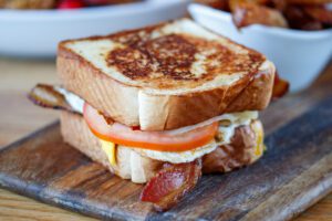 Scout's Pub Nashville- Brunch Sept19- Fried Egg Sammy-3.