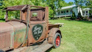 Pot N’ Kettle Cottages Leiper's Fork, TN_Leiper's Truck.