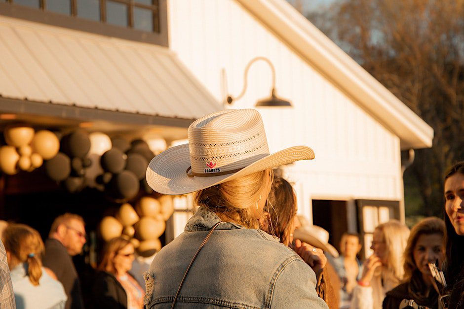 People attending Ranch Round at Trace View Ranch in Franklin, TN, a night of country music and fun at Trace View Ranch! Experience an authentic Nashville style writers round with performances by Wil Nance, Josiah Siska, Andrew Bloom, Tiera Kennedy, Charly Reynolds, and Nicole Croteau.