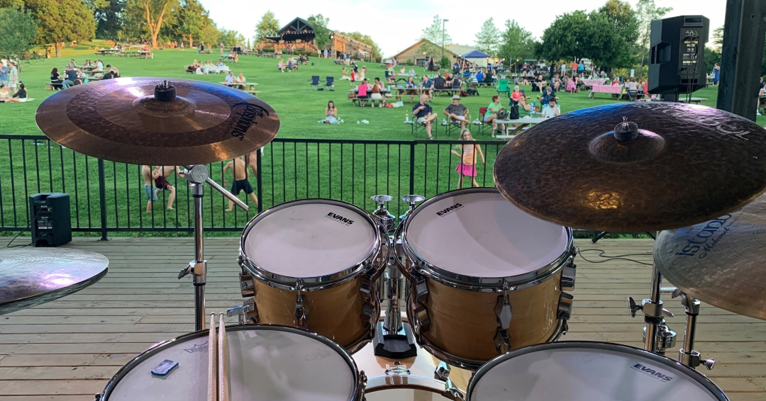 Arrington Vineyards live music in Arrington ton, TN., at Music in the Vines, a family friendly event held outdoors with live entertainment and fun for all ages.