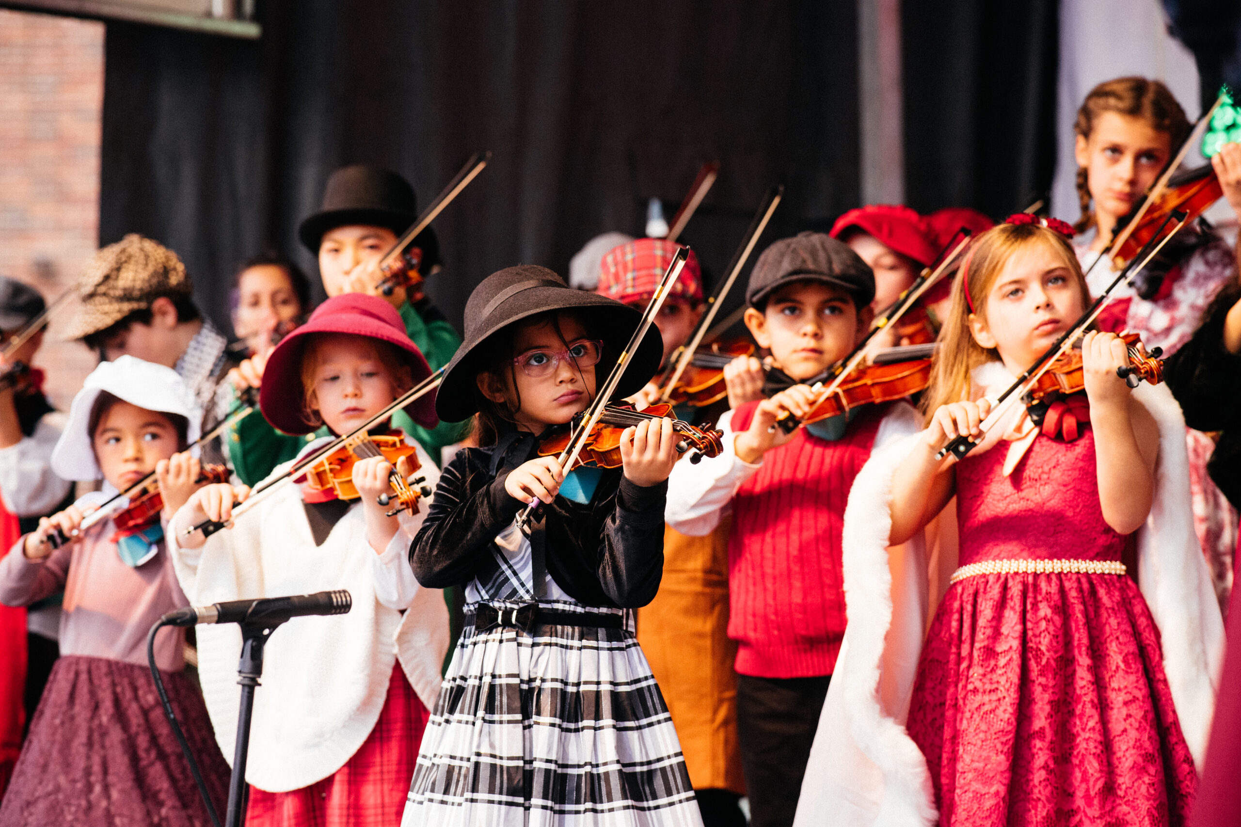 Dickens of a Christmas in downtown Franklin, TN is a Christmas Festival with shopping, live entertainment, Santa, arts & craft vendors, food and drink, carolers, Dickens characters will fill the streets, and so more!