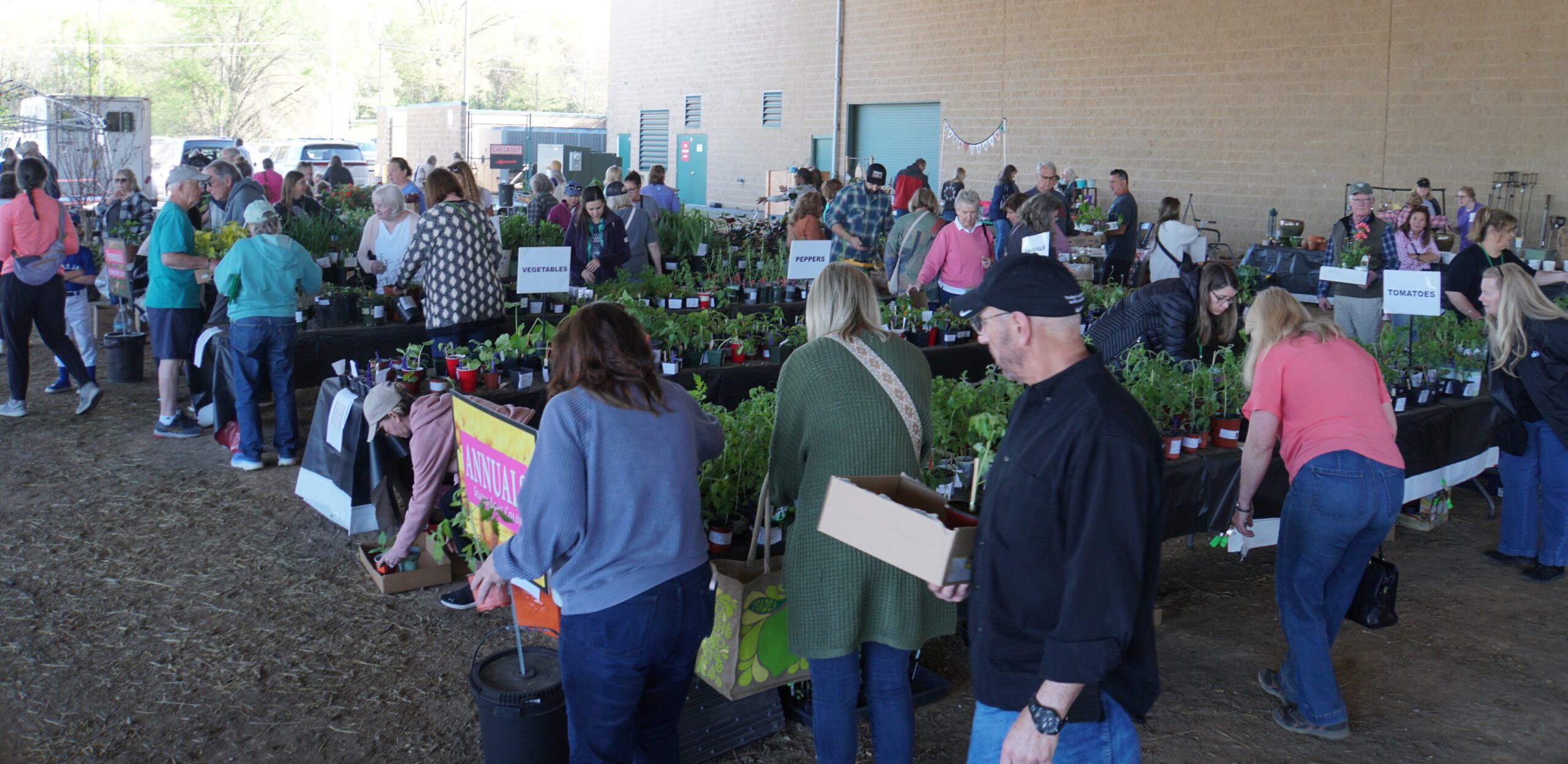 WCMGA Spring Garden Festival and Plant Sale Franklin, TN WCMGA Spring Garden Festival and Plant Sale Franklin, TN.