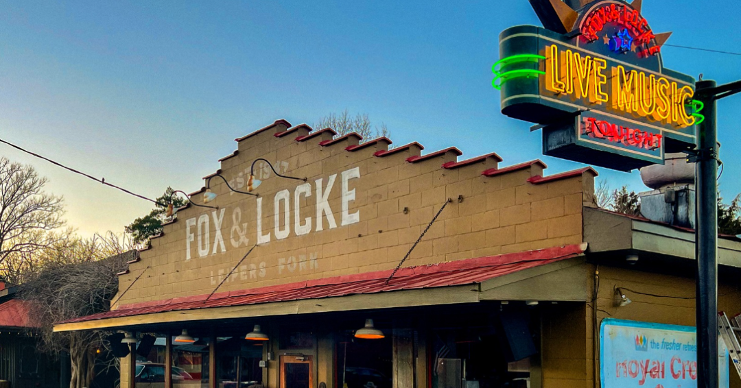 The outside of Fox & Locke restaurant and music venue in Leiper's Fork TN.