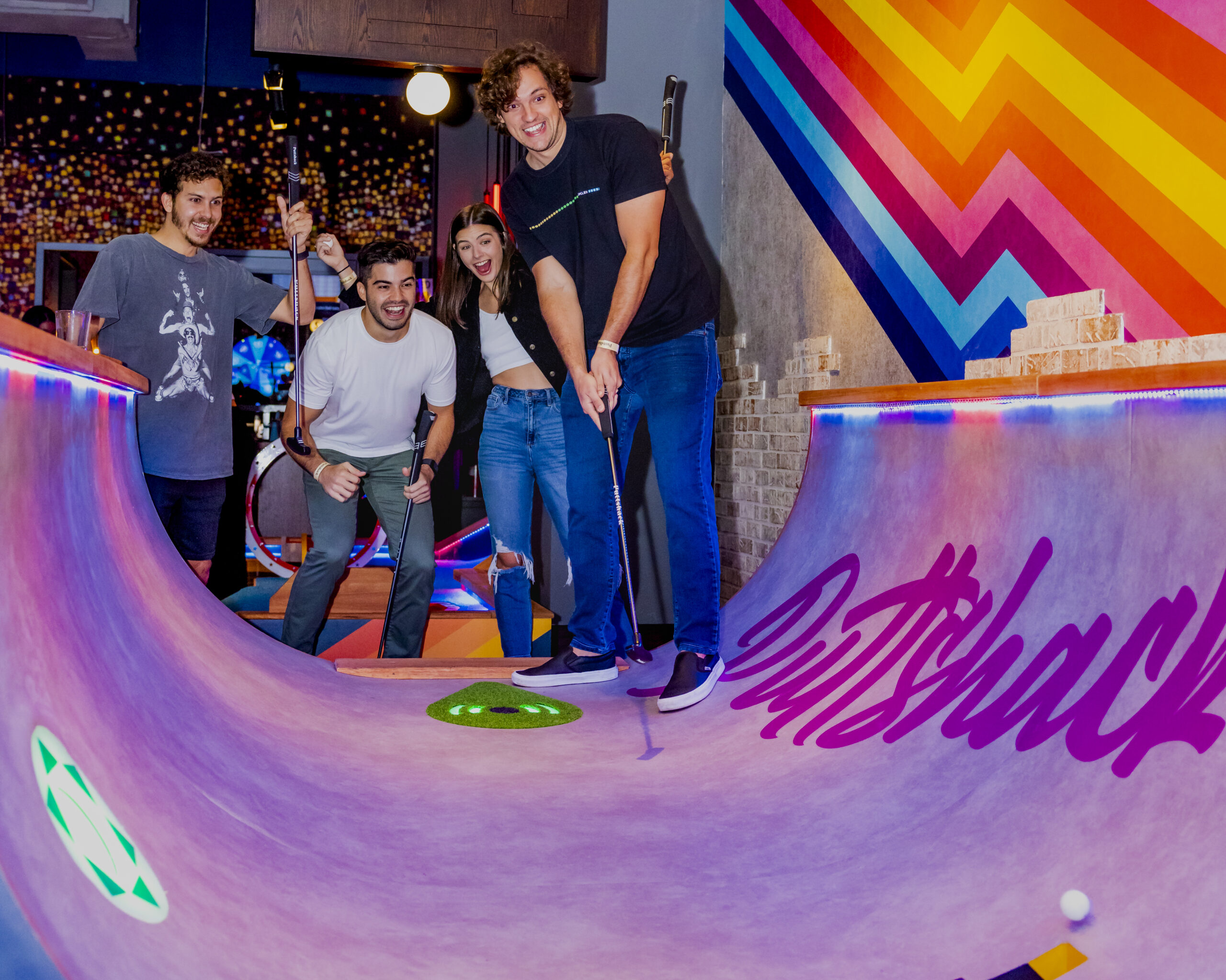 Puttshack Nashville TN | Mini Golf, Bar & Restaurant