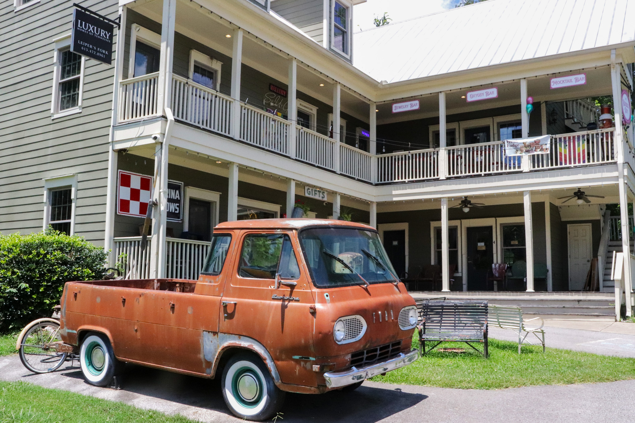 Leiper's Fork, TN Shopping at The Shops at Leiper's Corner.