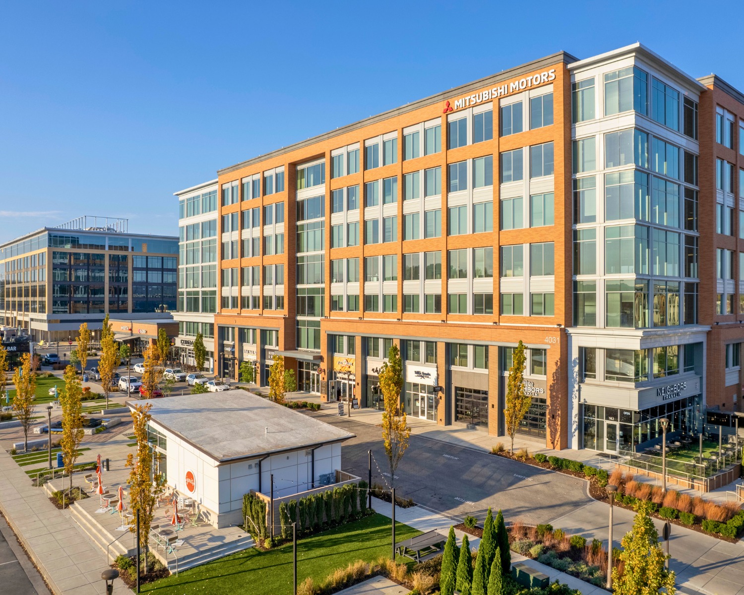 McEwen Northside Franklin, TN Central Park, Vintage Vine 100, shopping, restaurants and Mitsubishi Motors Office Building.