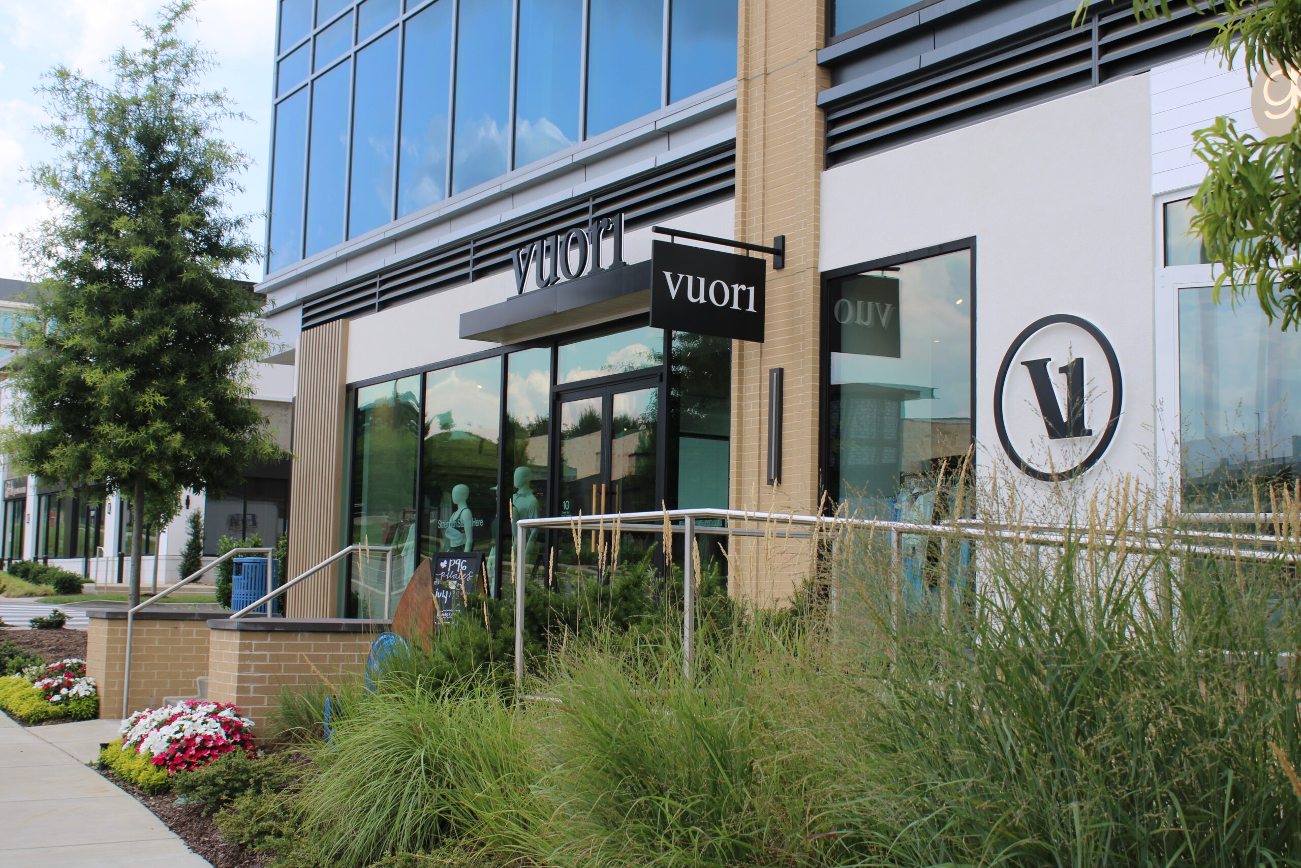 Vuori at McEwen Northside in Franklin, Tennessee, and Fink’s Jewelers in the background.