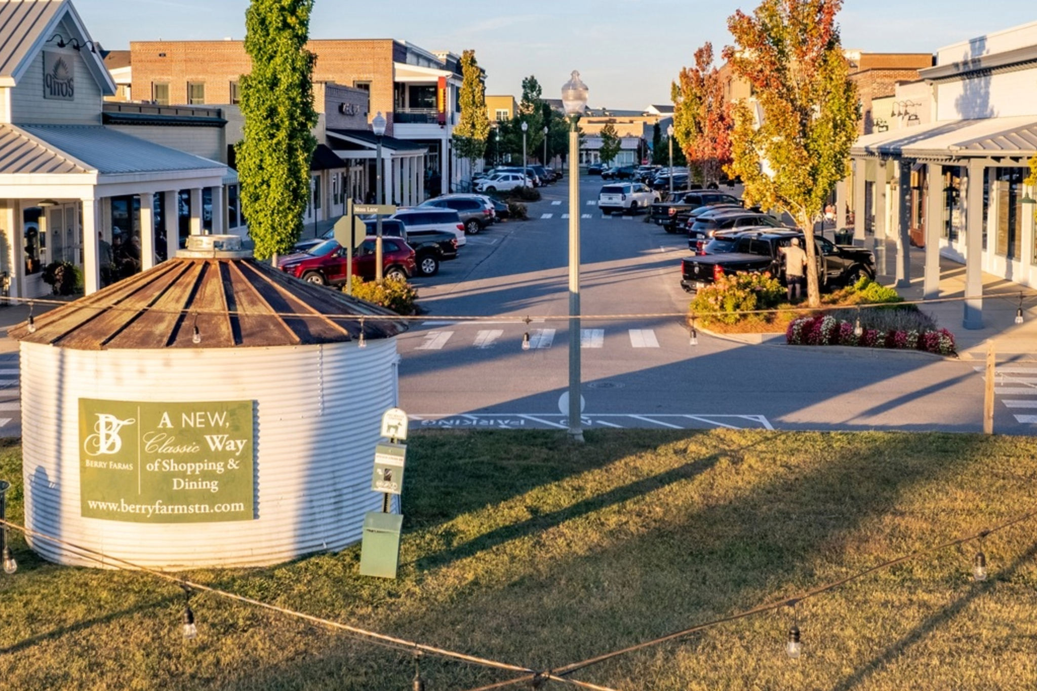 Dining in Berry Farms Franklin Tn