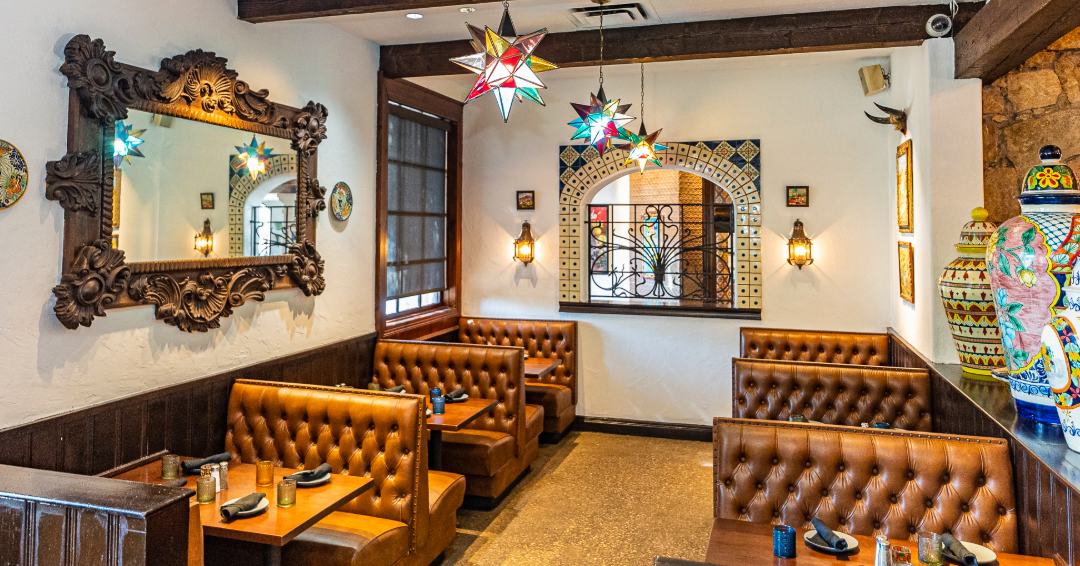 Uncle Julio's Mexican Restaurant in Brentwood, Tennessee offers happy hour specials. 