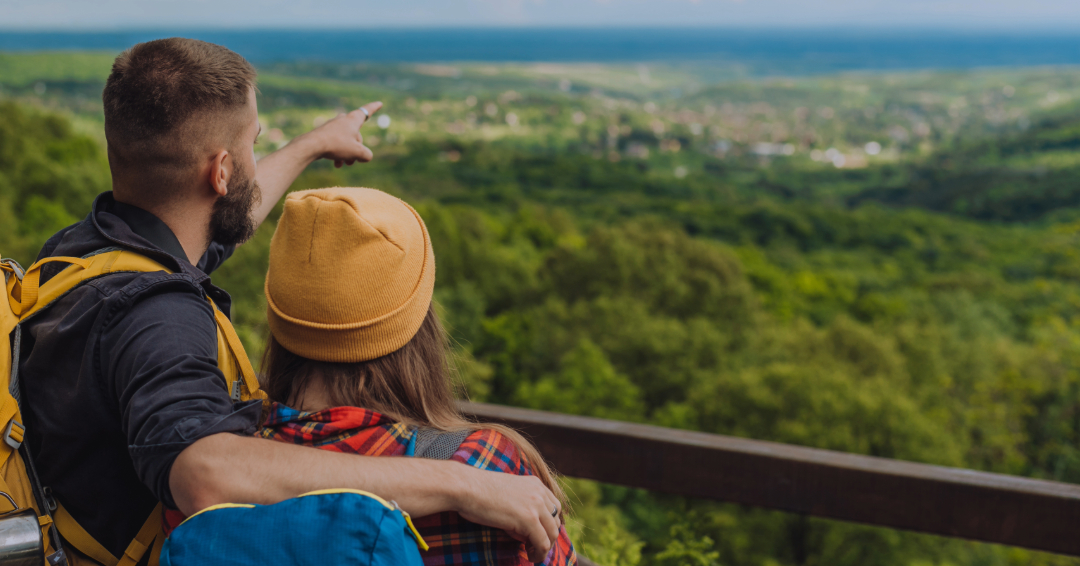 A couple goes on a hike together for an adventurous, everyday date in Williamson County, Tennessee and beyond.